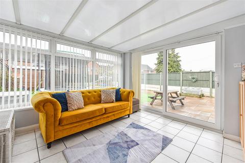 22 Blackdown Crescent, Havant, PO9 5AZ