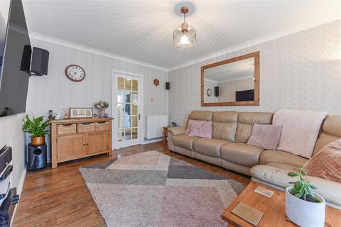 22 Blackdown Crescent, Havant, PO9 5AZ