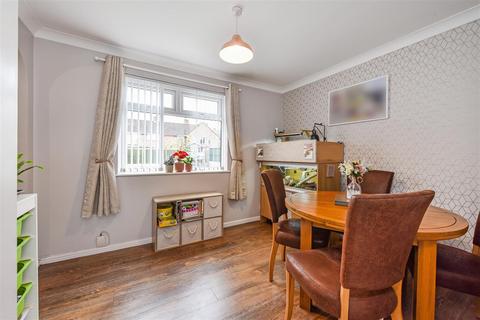 22 Blackdown Crescent, Havant, PO9 5AZ