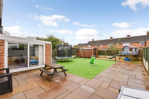 22 Blackdown Crescent, Havant, PO9 5AZ