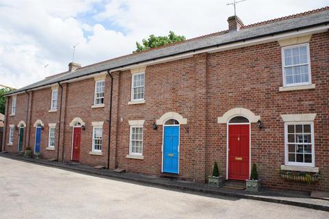 2 bedroom terraced house to rent, White Lion Court, Hadleigh, Ipswich, Suffolk, IP7 5JE