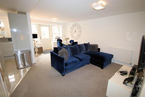 1 bedroom flat for sale, High Street, Silsoe, Bedford