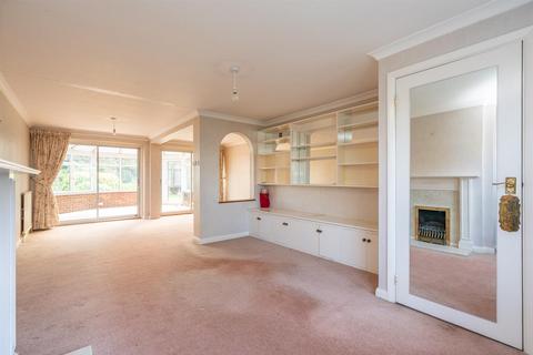 3 bedroom semi-detached house for sale, Moor End Close, Edlesborough, LU6 2HP