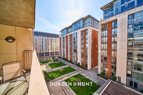 1 bedroom apartment for sale, Western Gateway, London E16