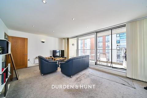 1 bedroom apartment for sale, Western Gateway, London E16