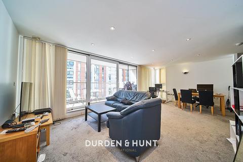 1 bedroom apartment for sale, Western Gateway, London E16