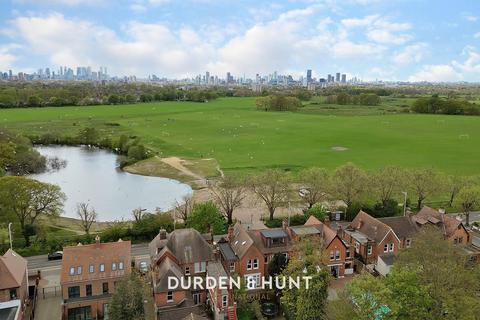 79c Aldersbrook Road, Wanstead, London, E12 5DH