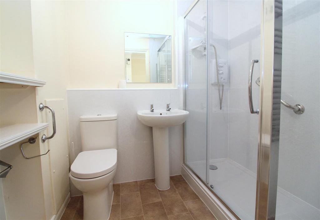 014 Davis Court - Shower Room.JPG