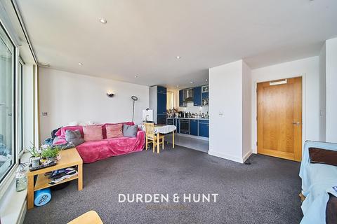 1 bedroom apartment for sale, Western Gateway, London E16