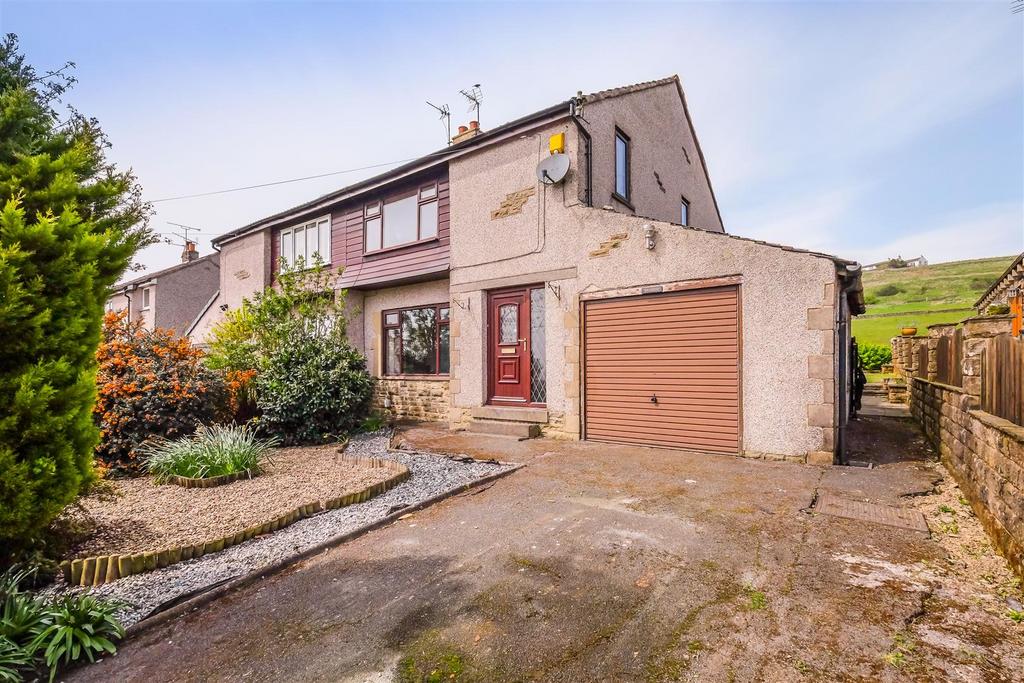 Bradshaw Lane, Halifax 3 bed semidetached house for sale £250,000