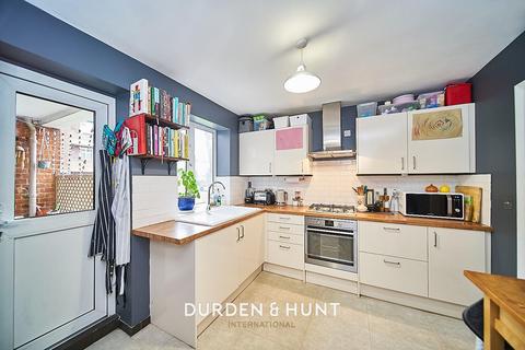 72 Rivenhall Gardens, London, E18 2BX