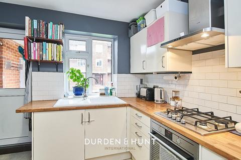 72 Rivenhall Gardens, London, E18 2BX