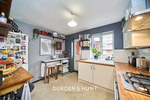 72 Rivenhall Gardens, London, E18 2BX