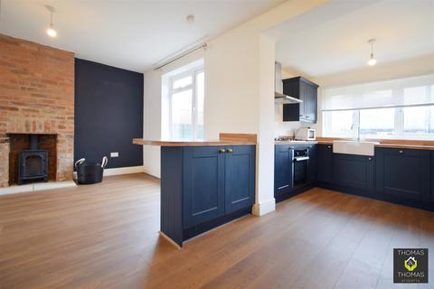 26 Lewisham Road, Gloucester, GL1 5EL