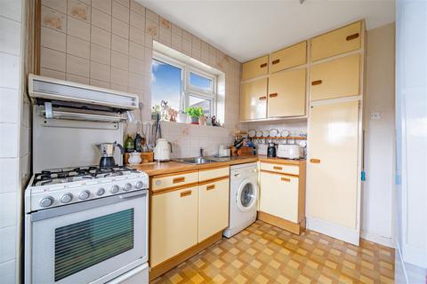 2 bedroom apartment for sale, Villiers Avenue, Surbiton