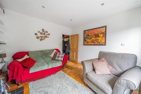 6 Windmill Lane, Long Ditton, Surbiton, KT6 5QE