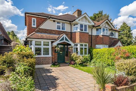 3 bedroom semi-detached house for sale, The Byeways, Surbiton