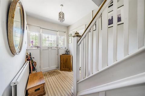 45 The Byeways, Surbiton, KT5 8HT