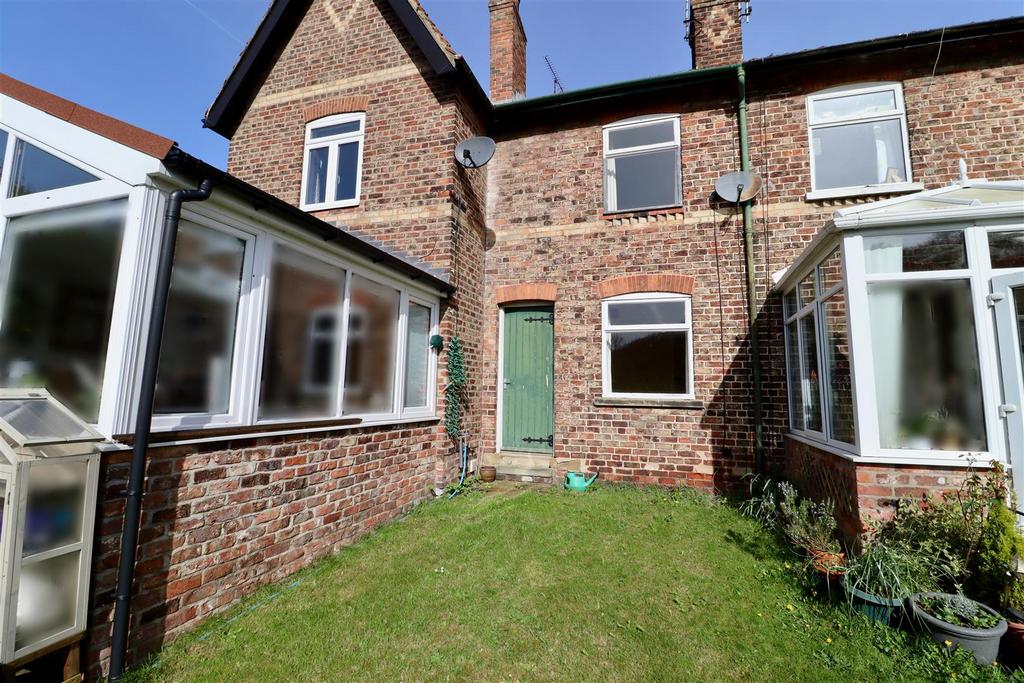 South Street, Middleton On The Wolds... 2 bed terraced house for sale