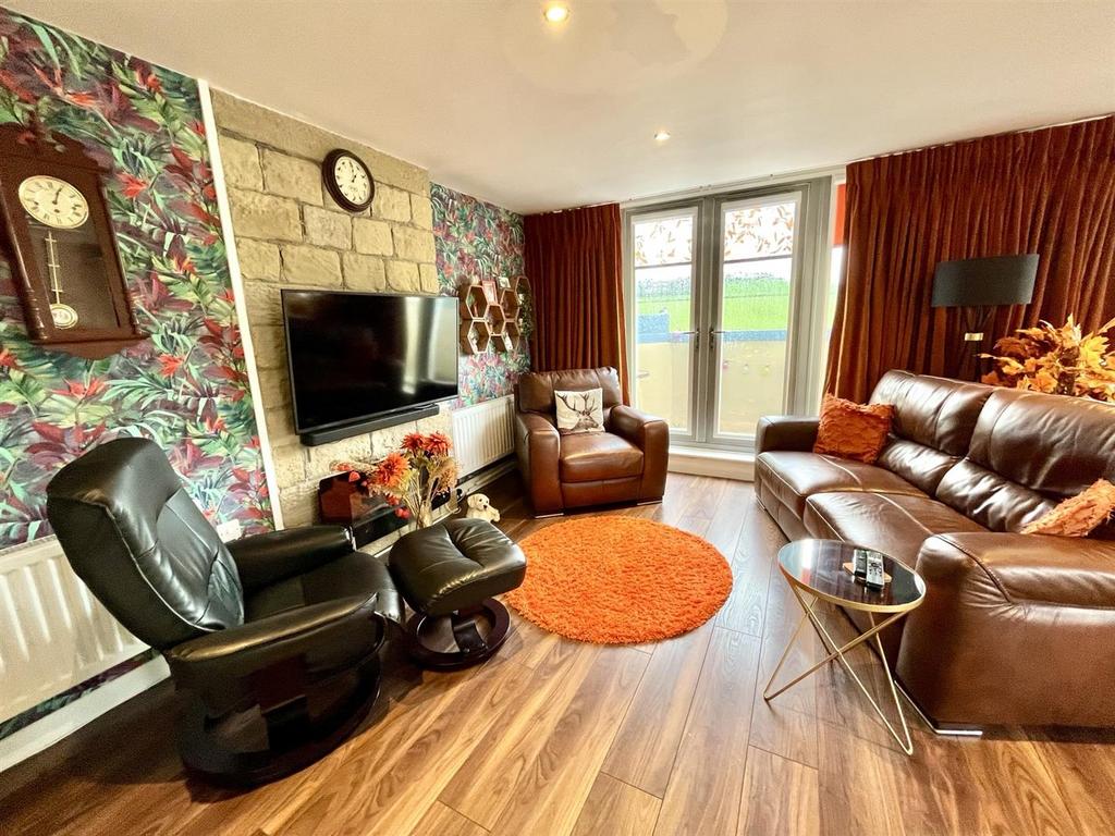 Bramleys Estate Agents - Valley Mill - Elland (6).