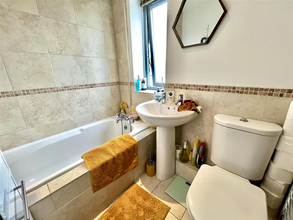 Bramleys Estate Agents - Valley Mill - Elland (10)