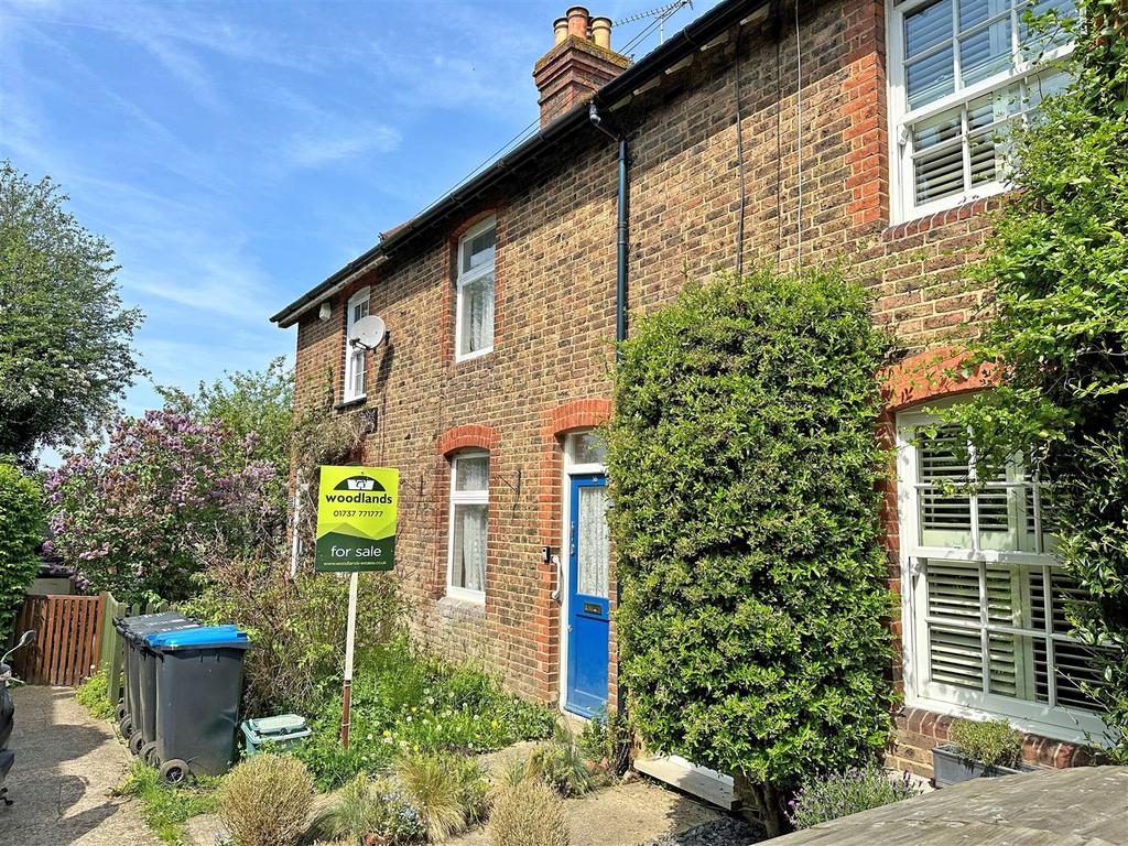 Trindles Road, South Nutfield 2 bed terraced house for sale £375,000