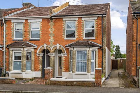3 bedroom end of terrace house for sale, Francis Road, Ashford TN23