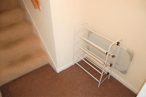 2 bedroom flat to rent, Tipton Road, Sedgley