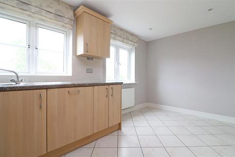 3 bedroom terraced house for sale, Foxboro Road, Redhill