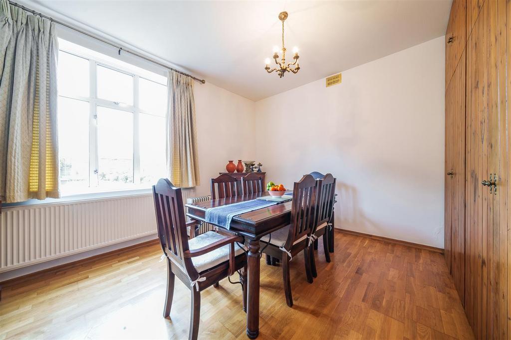Dining Room.jpg
