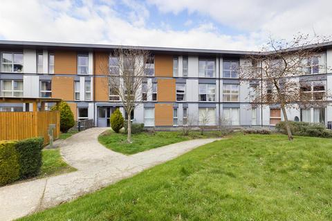 1 bedroom apartment to rent, Commonwealth Drive, Three Bridges, Crawley, West Sussex. RH10 1AW
