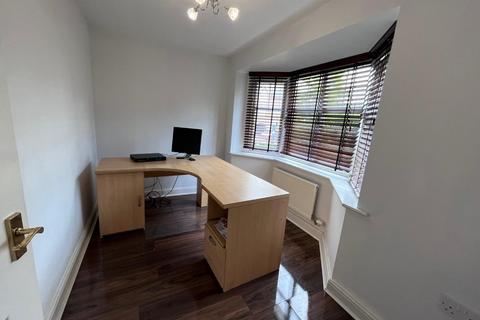 10 Cardinal Close, Birmingham, B17 8EU