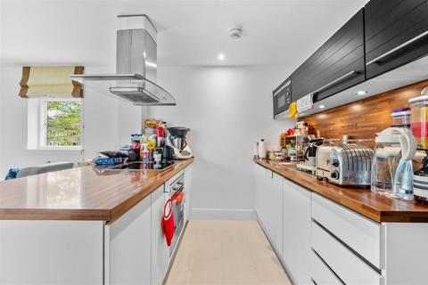 2 bedroom apartment for sale, Lanherne House, The Downs, Wimbledon, SW20