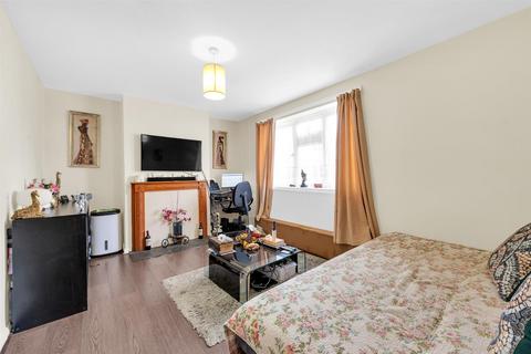 1 bedroom flat for sale, Link Way, Bromley