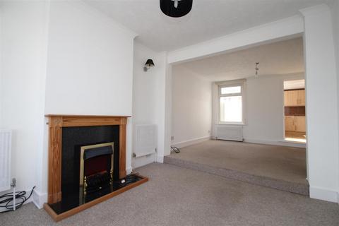 2 bedroom end of terrace house to rent, Winifred Road, Apsley