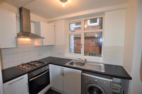 1 bedroom flat to rent, Woodland Avenue, Stoneygate, Leicester, LE2