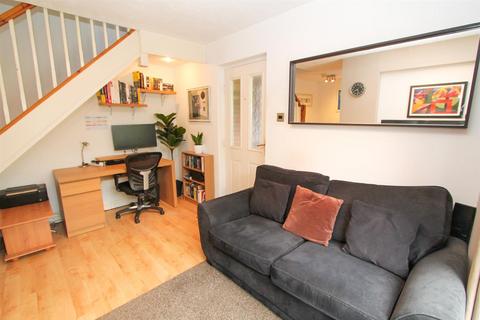 38 Caraway Place, Wallington, SM6 7AG