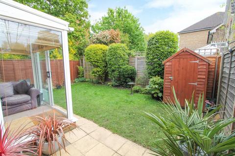 38 Caraway Place, Wallington, SM6 7AG