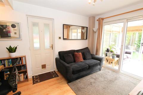 38 Caraway Place, Wallington, SM6 7AG