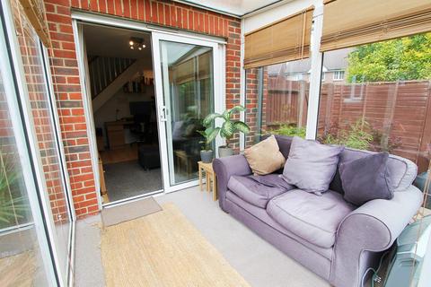 38 Caraway Place, Wallington, SM6 7AG
