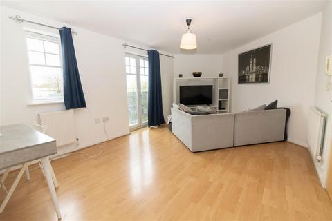 2 bedroom flat for sale, Redgrave  Close, Gateshead NE8