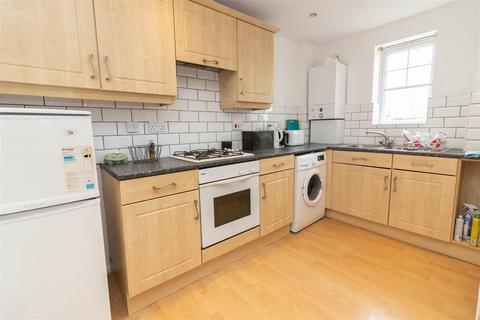 2 bedroom flat for sale, Redgrave  Close, Gateshead NE8