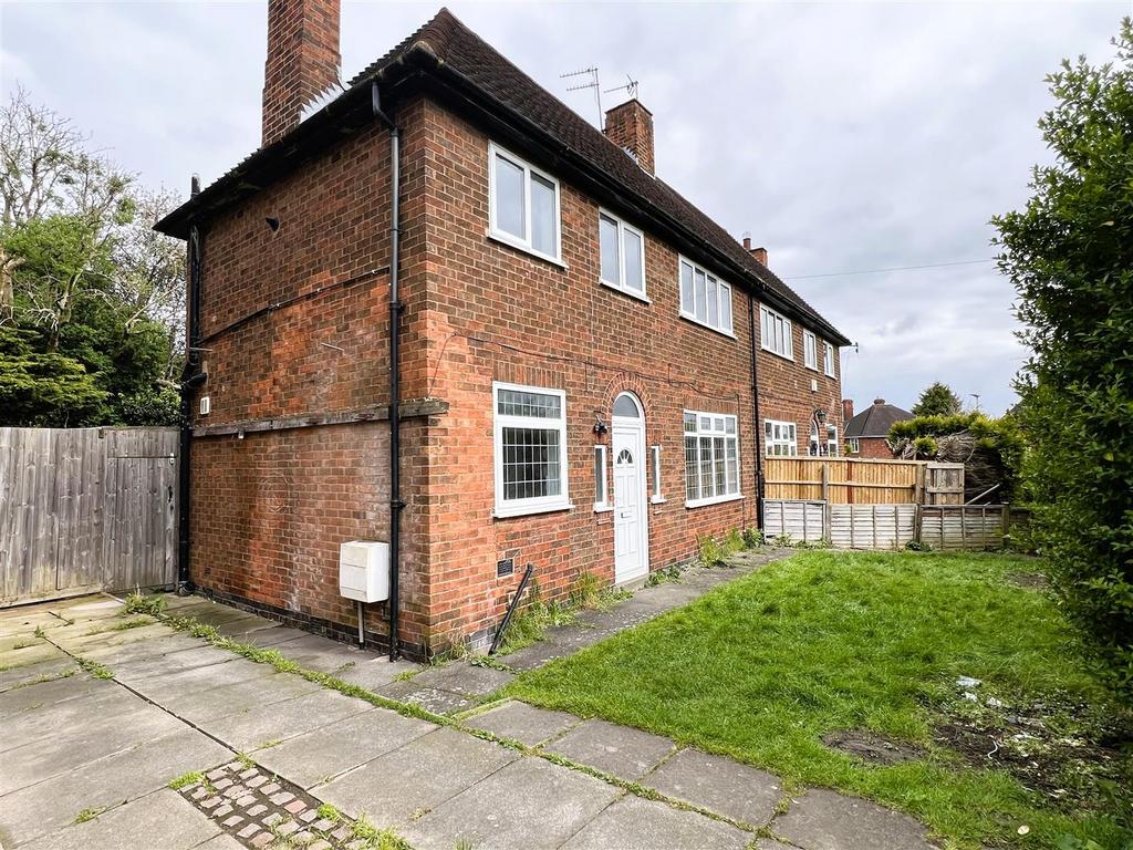Sandhurst Road, Leicester 2 bed semidetached house for sale £189,950