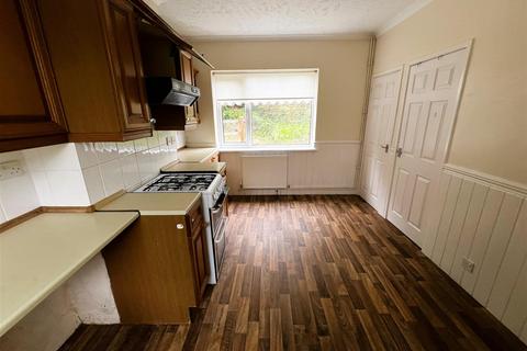 2 bedroom semi-detached house for sale, Sandhurst Road, Leicester