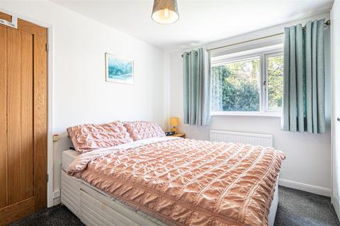 45 Kenbourne Road, Sheffield, S7 1NJ