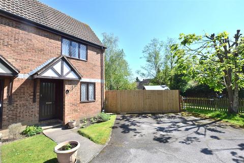5 Colbred Corner, Fleet, GU51 2UE