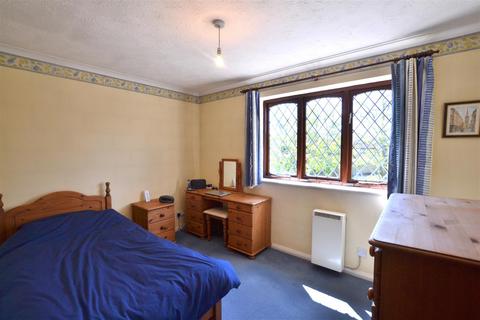 5 Colbred Corner, Fleet, GU51 2UE