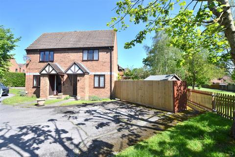 5 Colbred Corner, Fleet, GU51 2UE