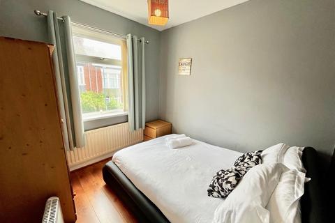 2 bedroom flat for sale, Richmond Road, South Shields