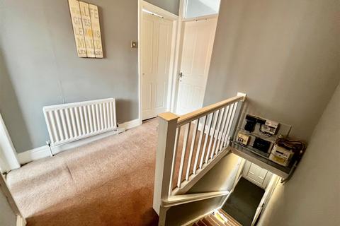 2 bedroom flat for sale, Richmond Road, South Shields